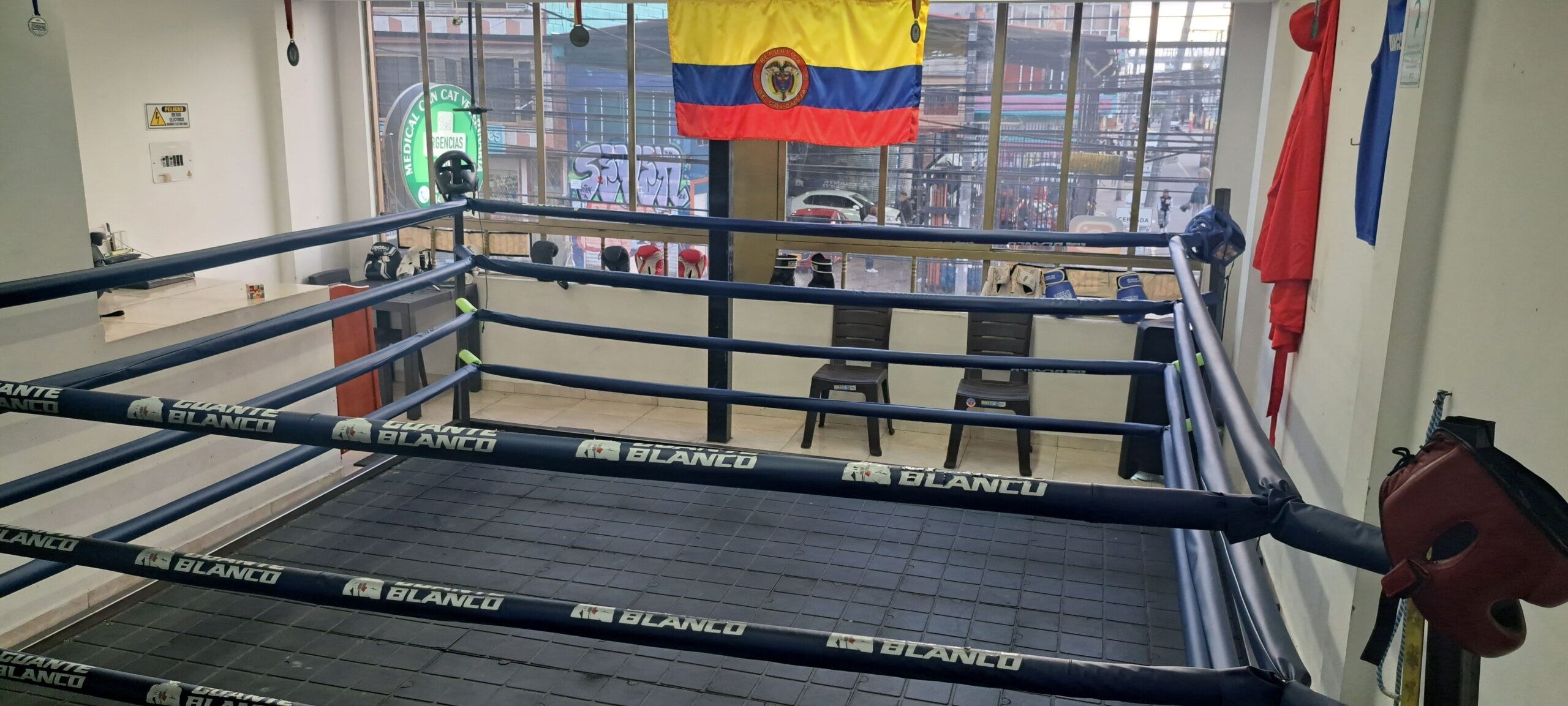Alquiler del Club premium Guante Blanco – 3 h - Imagen 6
