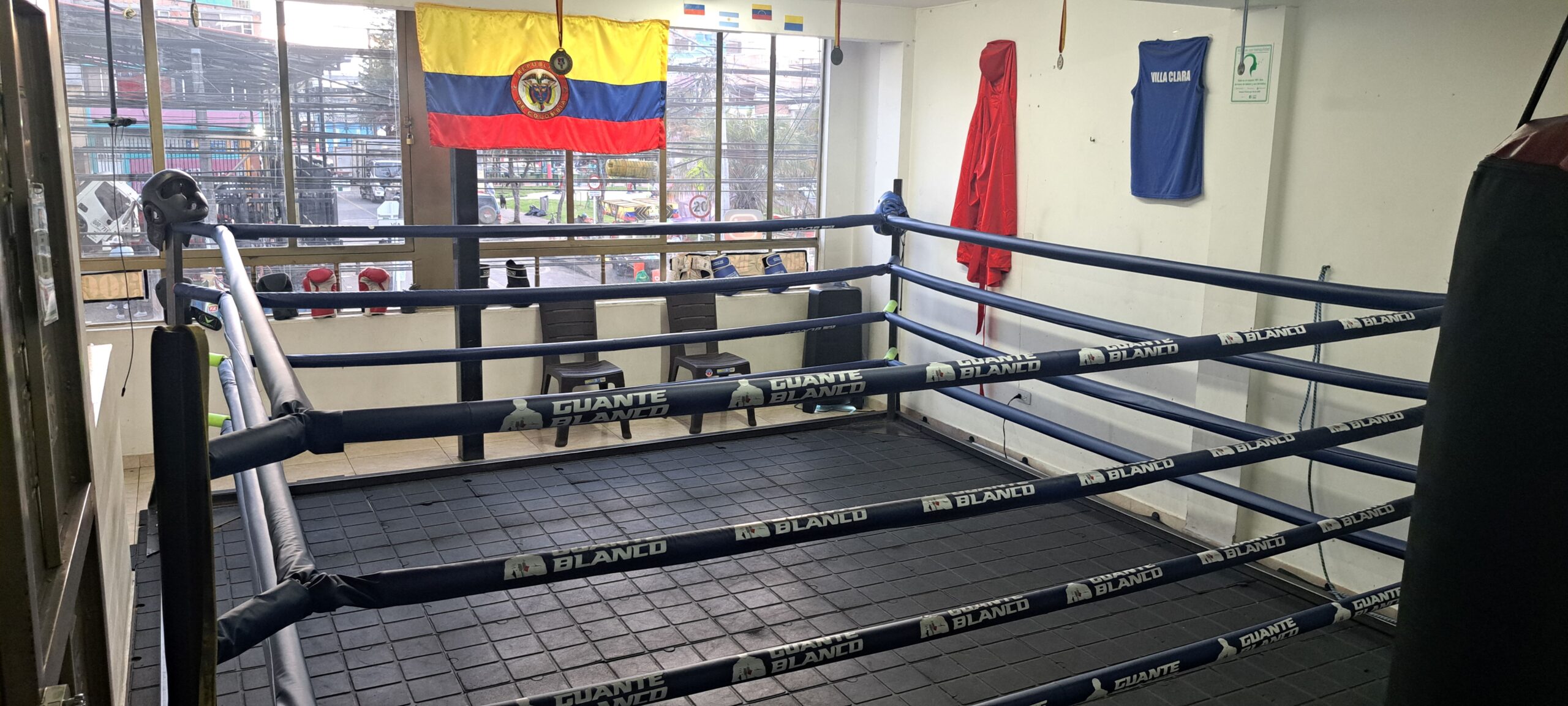 Alquiler del Club premium Guante Blanco – 3 h - Imagen 5
